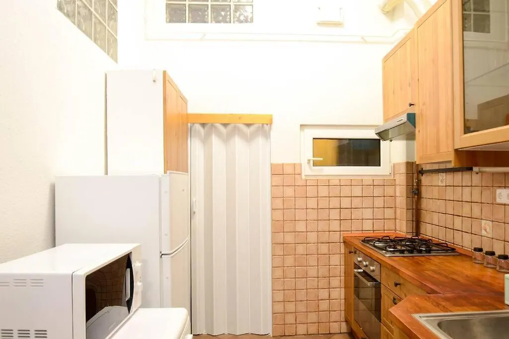 Appartamento Famous Kiraly Street At Large 3Br 10Ppl @ Central Budapest